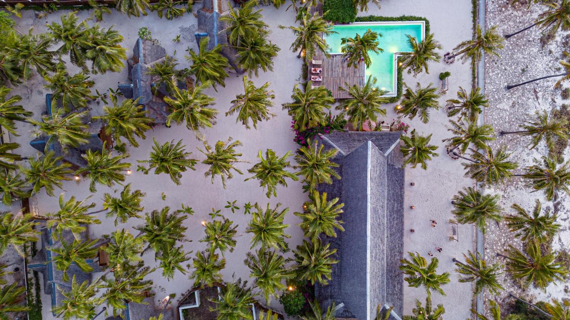 81 Palms Resort Nembrala Exterior photo